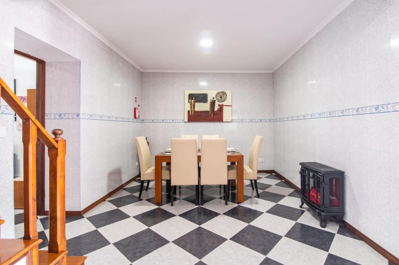 Casa Xadrez Villa โปโวอาเซา ภายนอก รูปภาพ